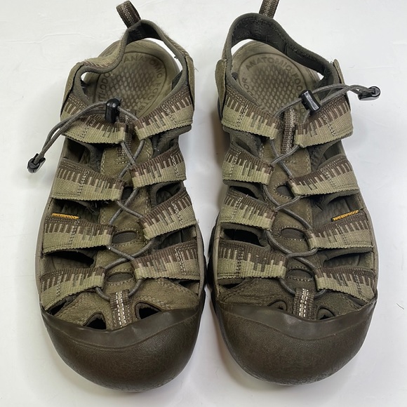 Keen Other - Keen Newport brown and green sandals FLAWED size men’s 12